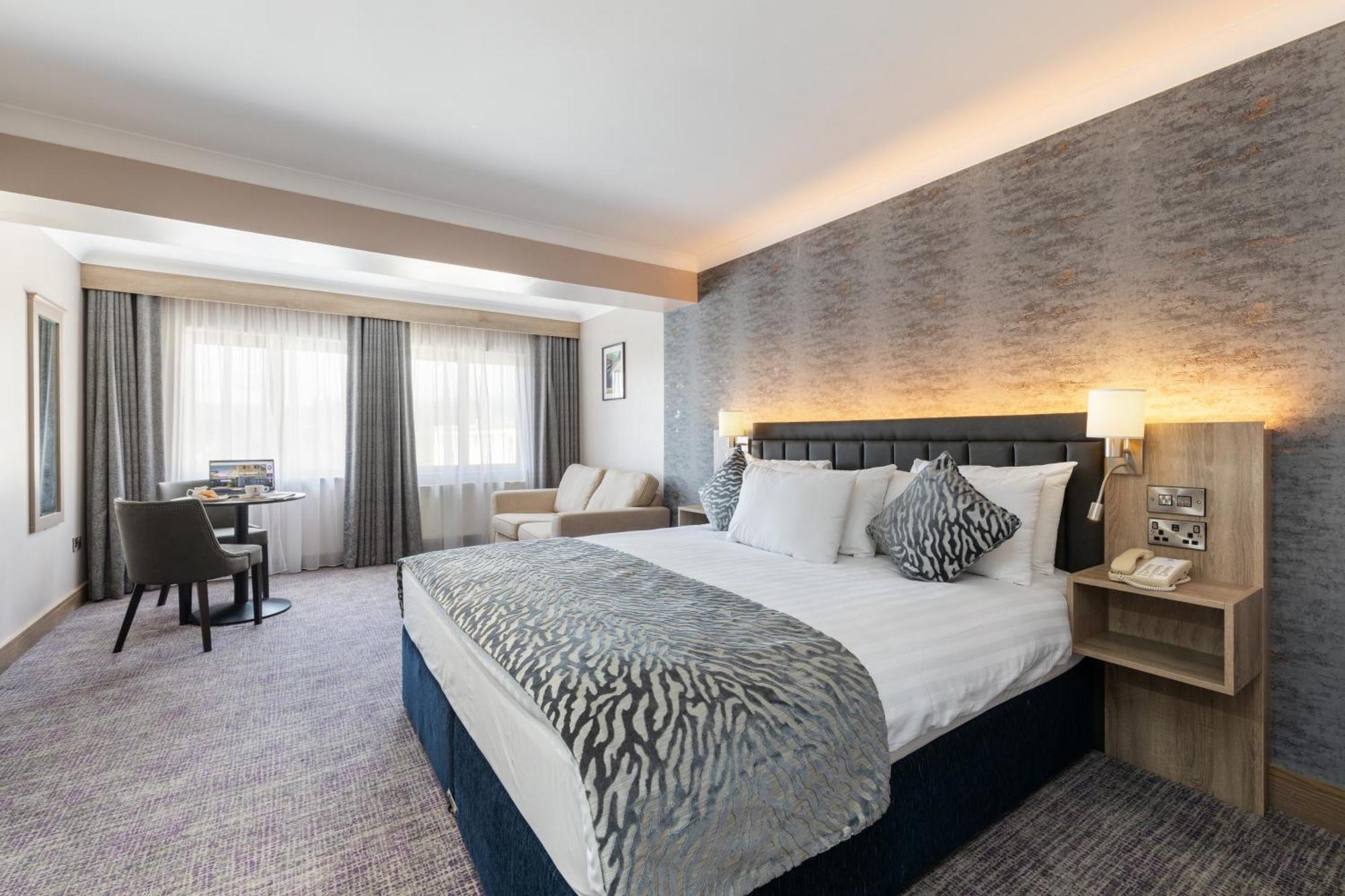 Rochestown Lodge Hotel Dun Laoghaire Exteriör bild