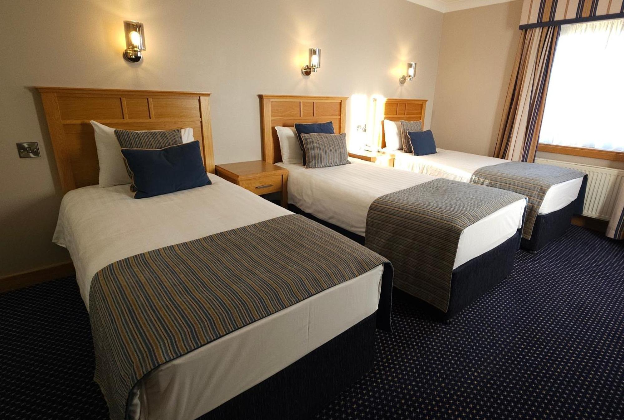 Rochestown Lodge Hotel Dun Laoghaire Exteriör bild